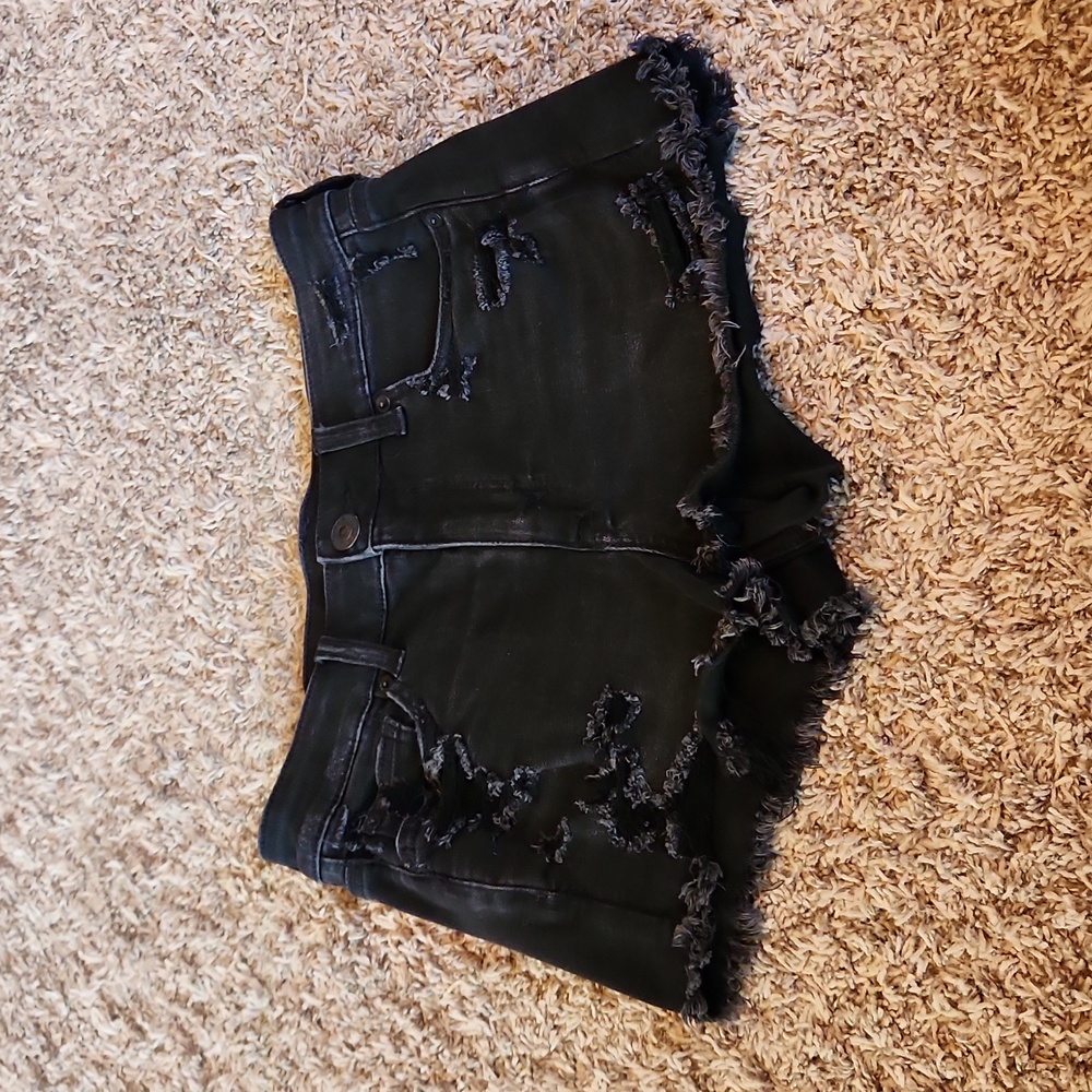 American Eagle Distressed Hi-Rise Shortie Super Stretch Black Jean shorts